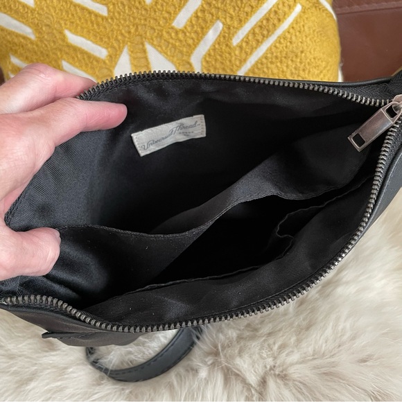 Universal Thread Vegan Crossbody Bag - Picture 8 of 10